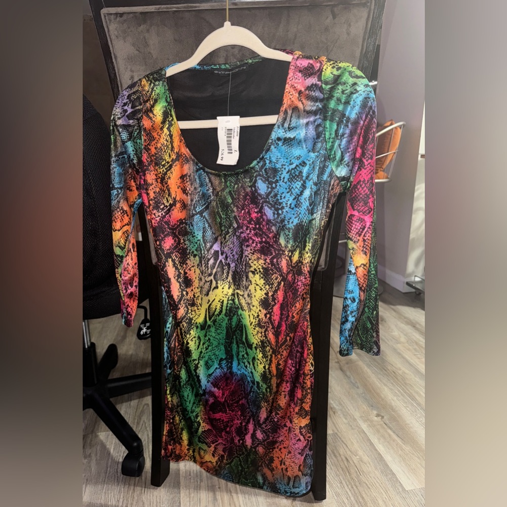 BNWT Multicolor dress with sheer V back, 3/4 sleeves.